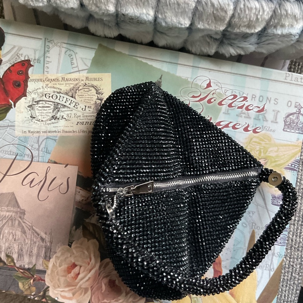Mesh Sparkle Pouch - Picture 2 of 6